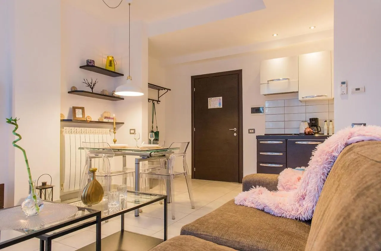 One Love Metropolitan Apartment Bucharest