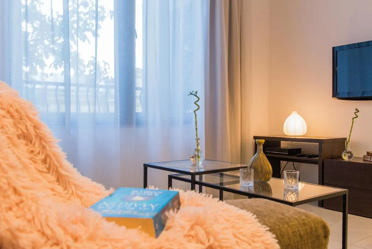 One Love Metropolitan Apartment Bucharest